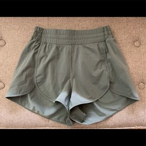 Lululemon Power Stride Short 2.5” nwot